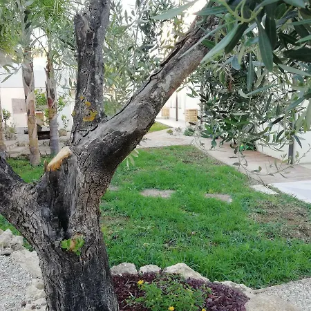 Kairos לינה וארוחת בוקר *